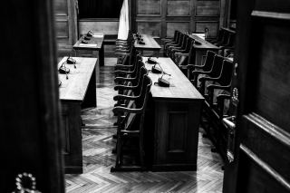 Αιθουσα εξεταστικής επιτροπής στη Βουλή